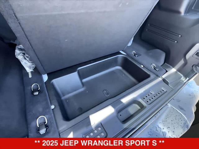 2025 Jeep Wrangler 4-Door Summit 4x4