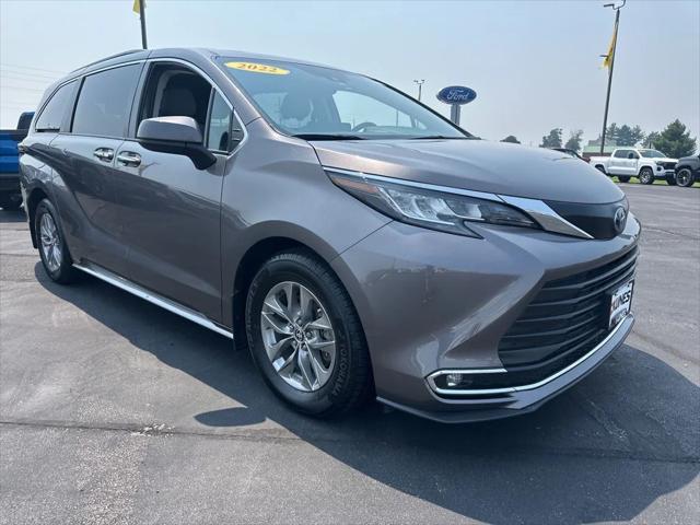 2022 Toyota Sienna XLE