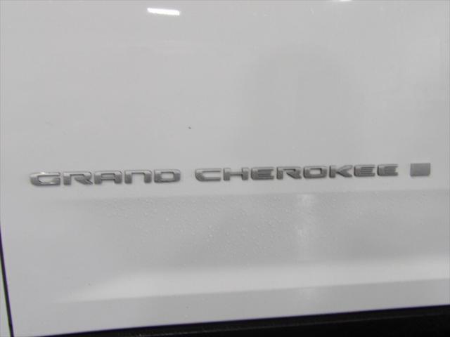 2024 Jeep Grand Cherokee L Laredo 4x4