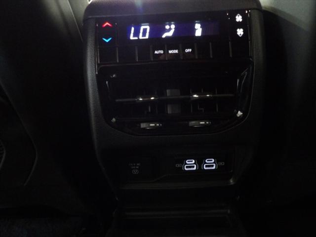 2024 Jeep Grand Cherokee L Laredo 4x4