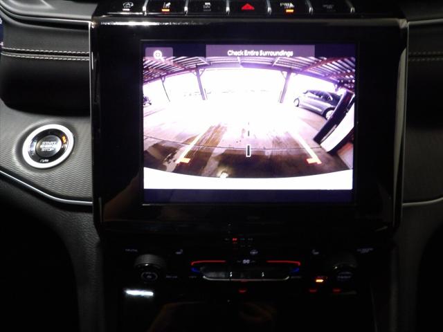2024 Jeep Grand Cherokee L Laredo 4x4