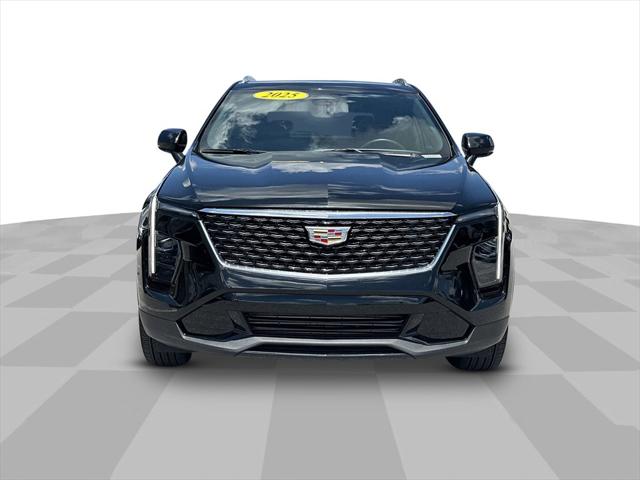 2025 Cadillac XT4 FWD Premium Luxury