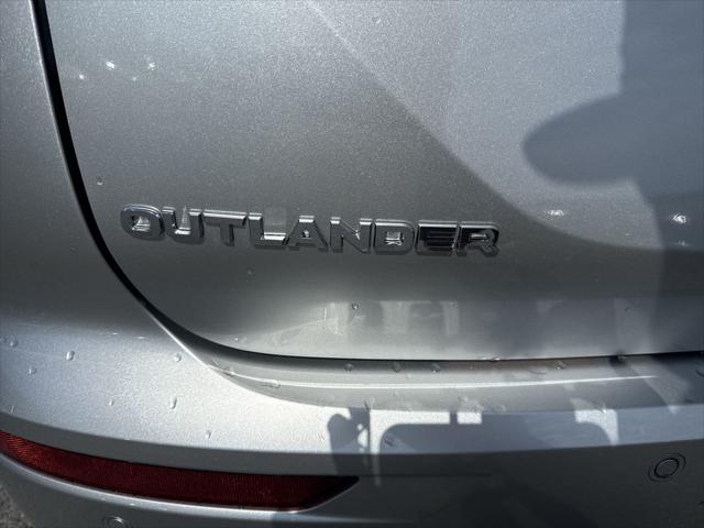 2025 Mitsubishi Outlander PHEV SE S-AWC