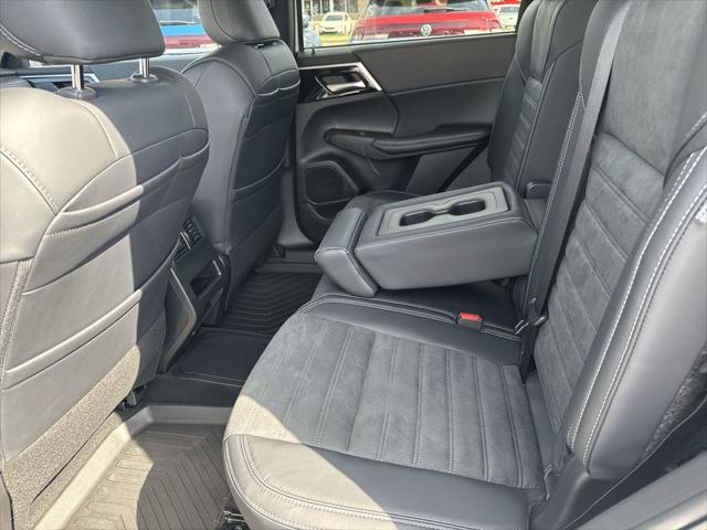 2025 Mitsubishi Outlander PHEV SE S-AWC