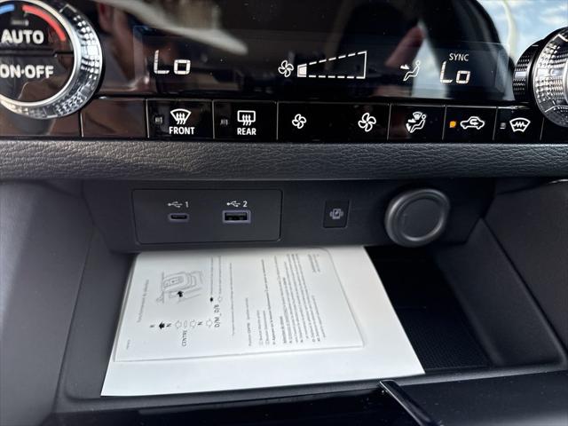 2025 Mitsubishi Outlander PHEV SE S-AWC