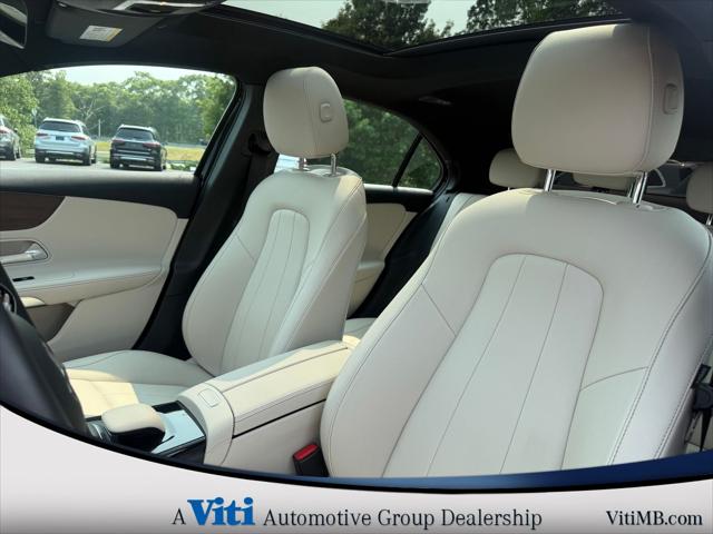 2022 Mercedes-Benz A 220 4MATIC