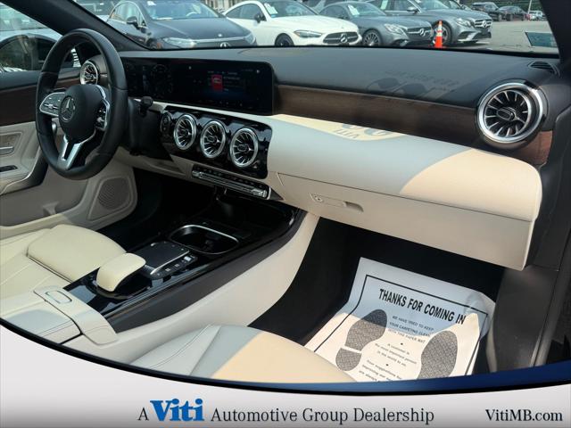 2022 Mercedes-Benz A 220 4MATIC