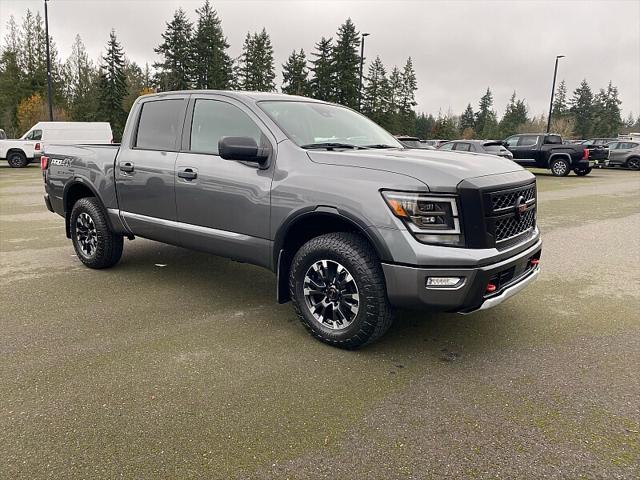 2022 Nissan TITAN Crew Cab PRO-4X 4x4 2022 Nissan TITAN Crew Cab PRO-4X 4x4