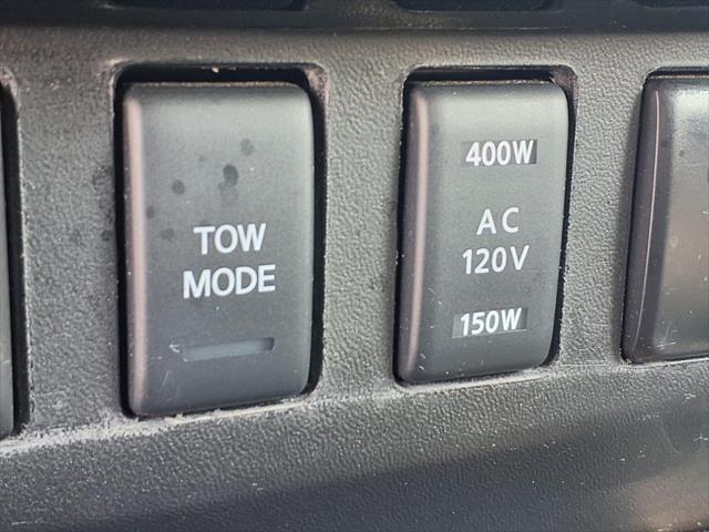 2015 Nissan Titan SV