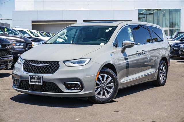 2022 Chrysler Pacifica Hybrid Limited