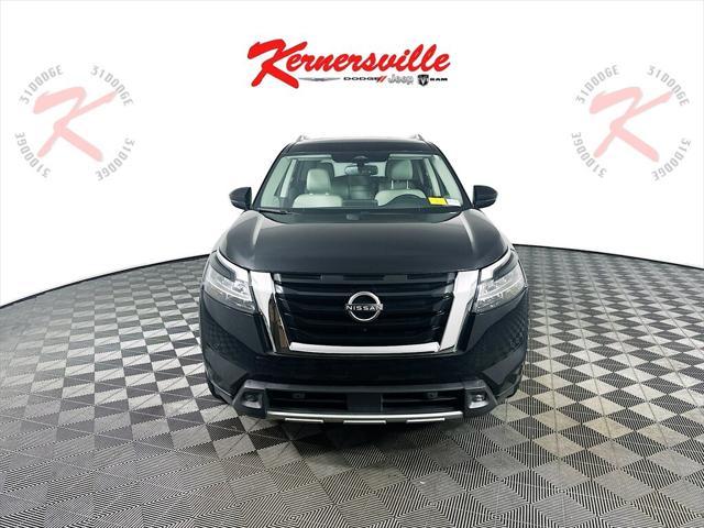 2022 Nissan Pathfinder SL 4WD