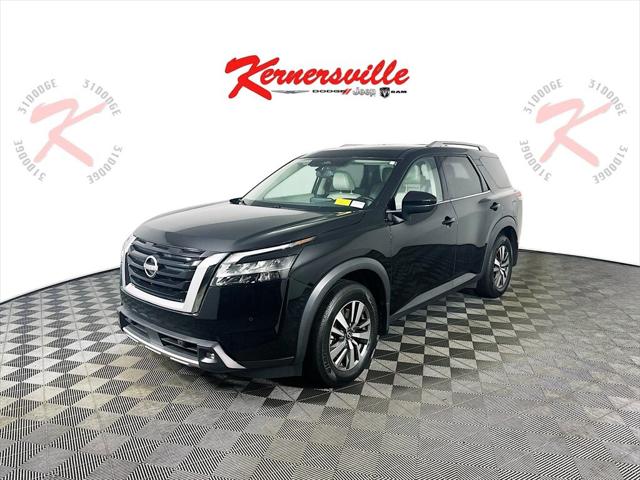 2022 Nissan Pathfinder SL 4WD