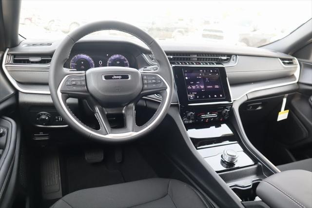 2025 Jeep Grand Cherokee GRAND CHEROKEE L LAREDO 4X2