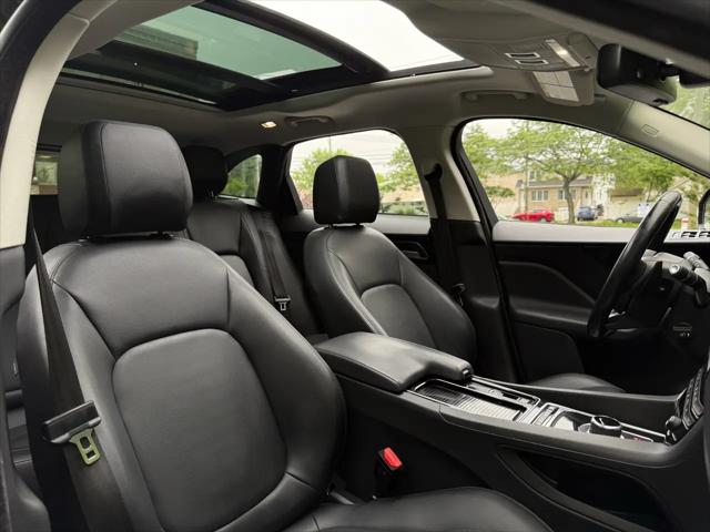 2018 Jaguar F-PACE 25t Premium