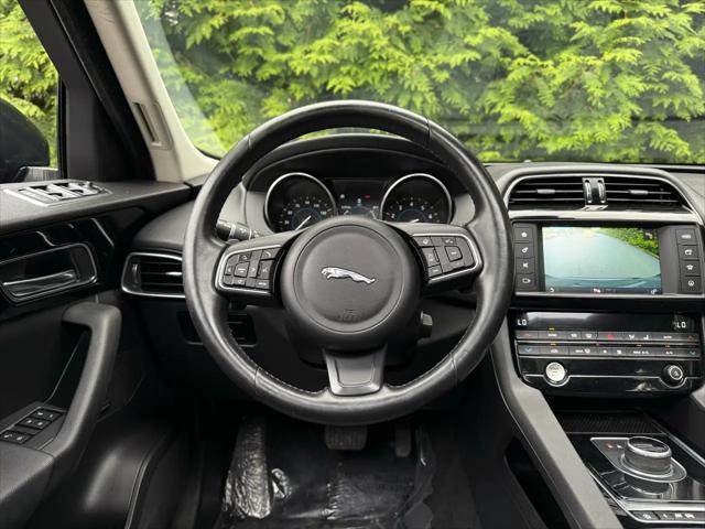 2018 Jaguar F-PACE 25t Premium