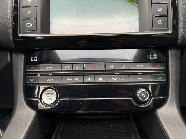2018 Jaguar F-PACE 25t Premium
