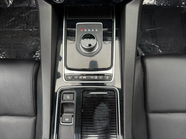 2018 Jaguar F-PACE 25t Premium