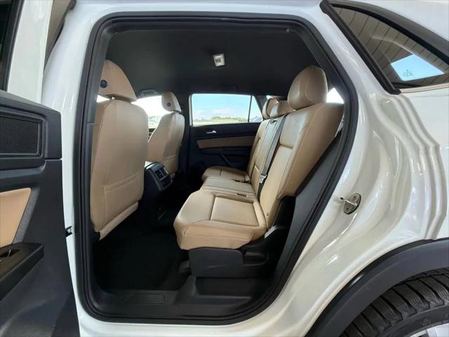 2020 Volkswagen Atlas Cross Sport 3.6L V6 SE w/Technology R-Line