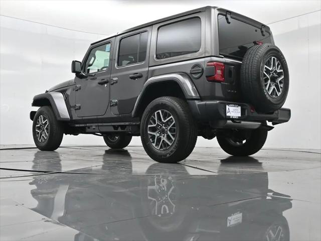 2025 Jeep Wrangler 4-Door Sahara 4x4