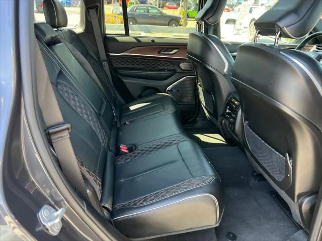 2022 Jeep Grand Cherokee Summit 4x4