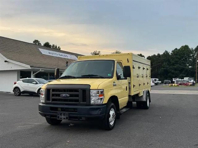 2019 Ford E-450 Cutaway E-450