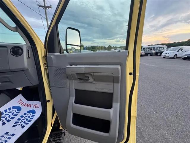 2019 Ford E-450 Cutaway E-450