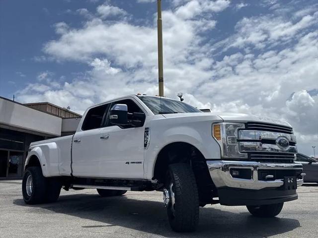 2017 Ford F-350 LARIAT