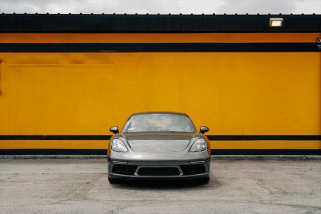 2021 Porsche 718 Cayman T