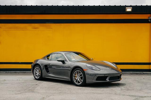 2021 Porsche 718 Cayman T