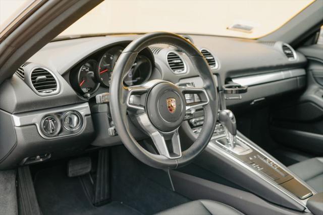 2021 Porsche 718 Cayman T