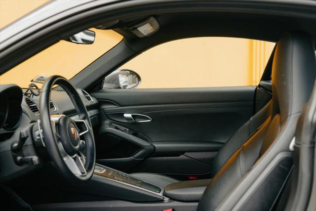 2021 Porsche 718 Cayman T