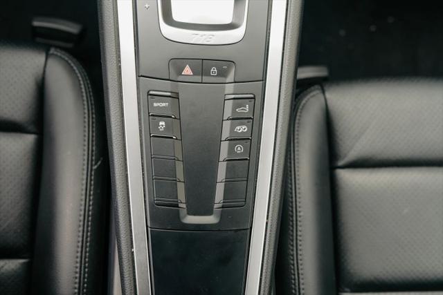 2021 Porsche 718 Cayman T