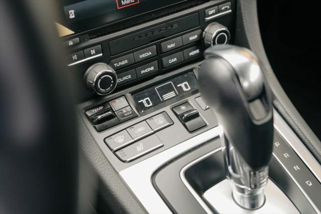 2021 Porsche 718 Cayman T