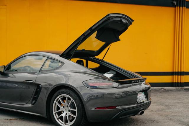 2021 Porsche 718 Cayman T