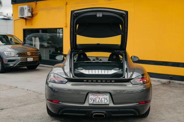 2021 Porsche 718 Cayman T