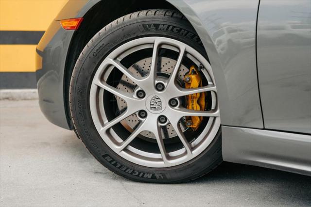 2021 Porsche 718 Cayman T