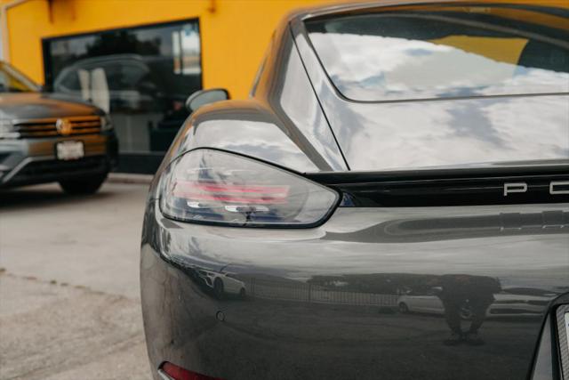 2021 Porsche 718 Cayman T