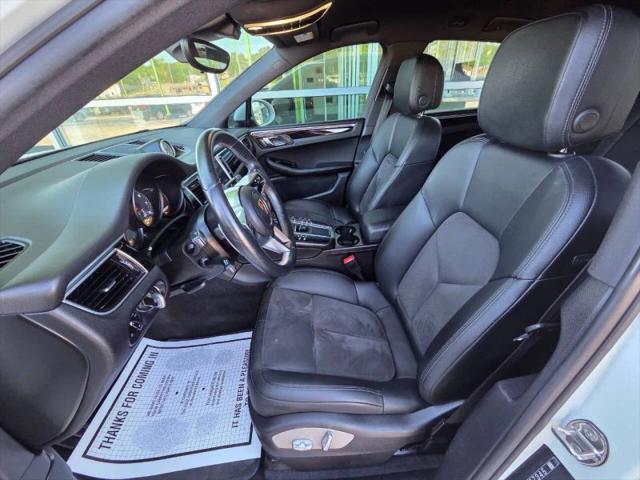 2017 Porsche Macan Base