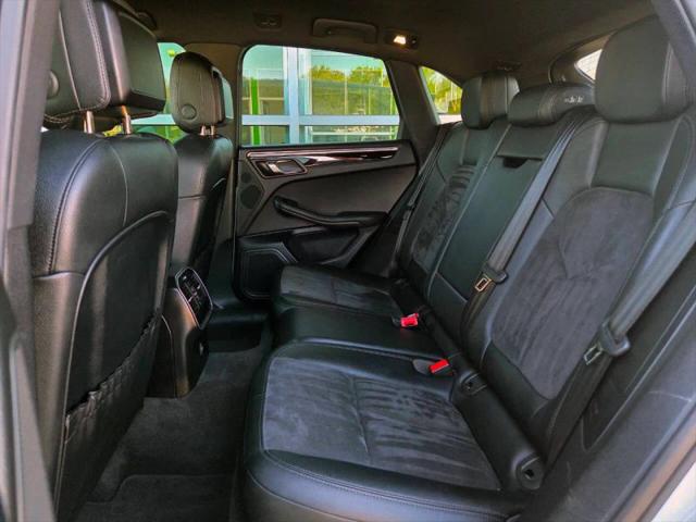 2017 Porsche Macan Base