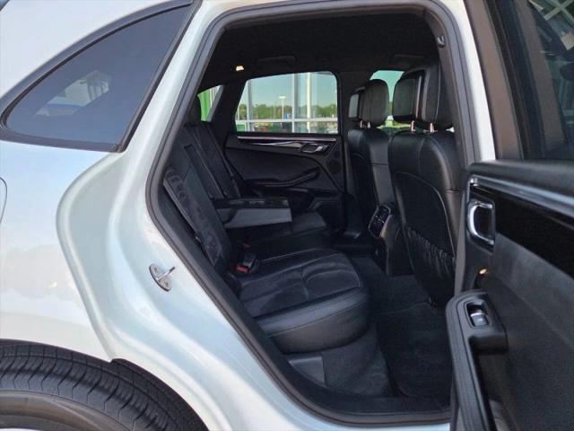 2017 Porsche Macan Base