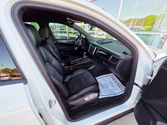 2017 Porsche Macan Base