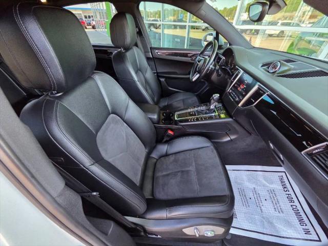 2017 Porsche Macan Base