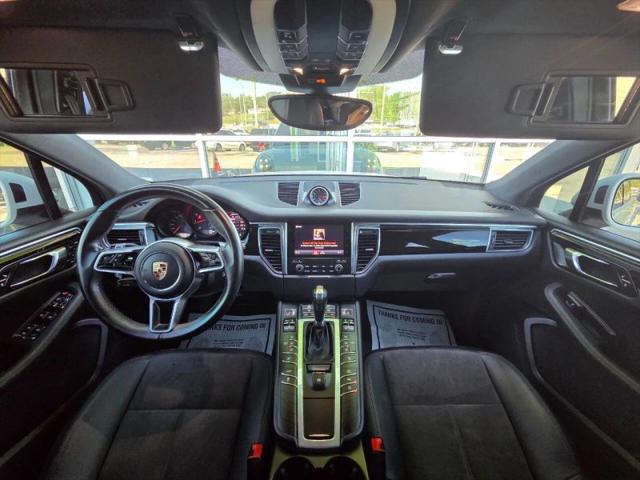 2017 Porsche Macan Base