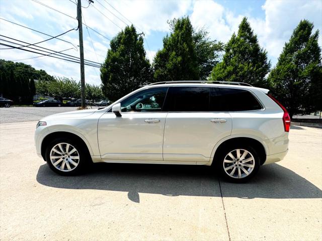 2016 Volvo XC90 T6 Momentum