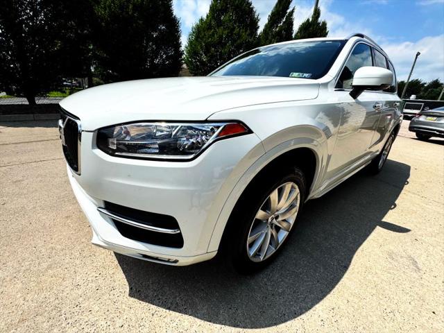 2016 Volvo XC90 T6 Momentum