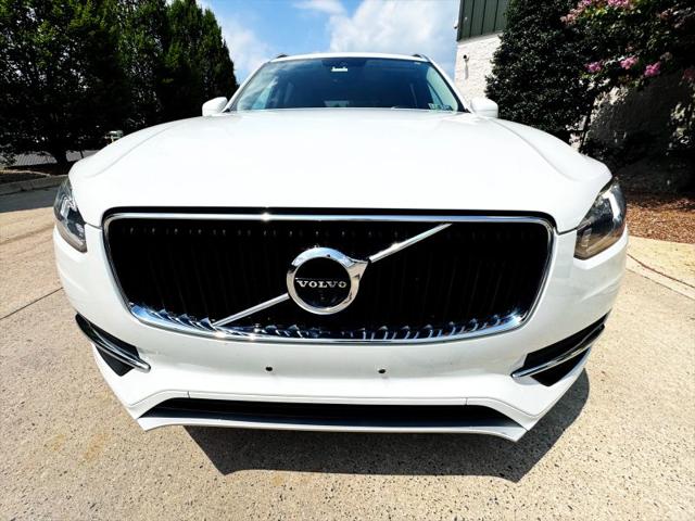 2016 Volvo XC90 T6 Momentum