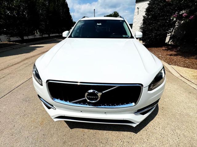 2016 Volvo XC90 T6 Momentum