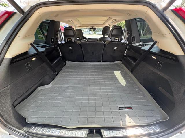 2016 Volvo XC90 T6 Momentum