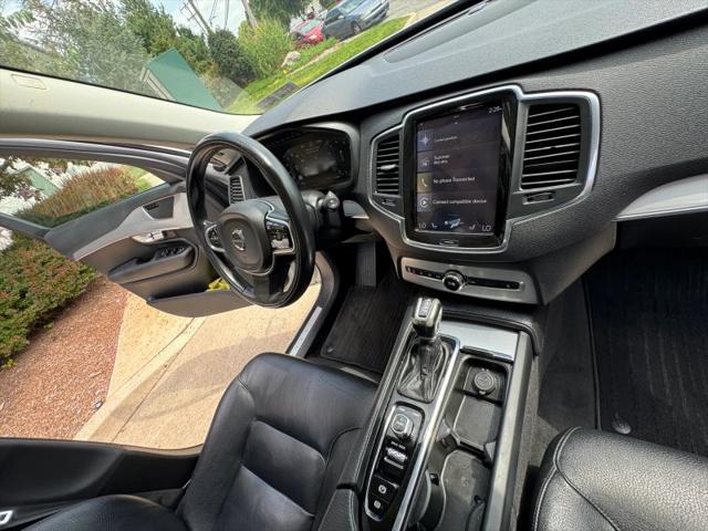 2016 Volvo XC90 T6 Momentum