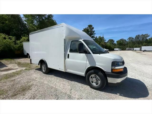 2025 Chevrolet Express Cutaway Work Van